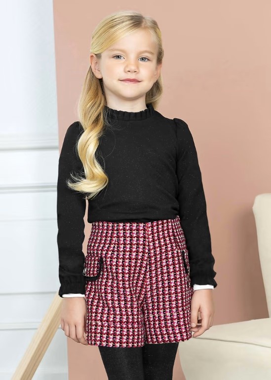 5765 - Plaid Tweed Shorts Girl