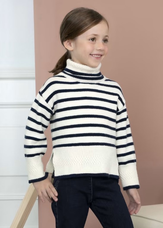 05853 - Striped Knit Sweater Girl