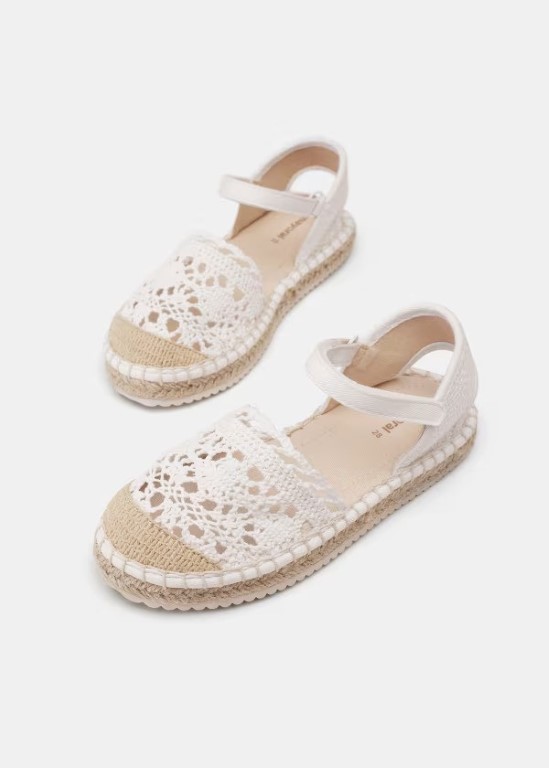 43554 - Girls crochet espadrilles