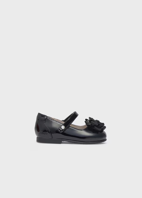 42470 - Patent Leather Mary Janes